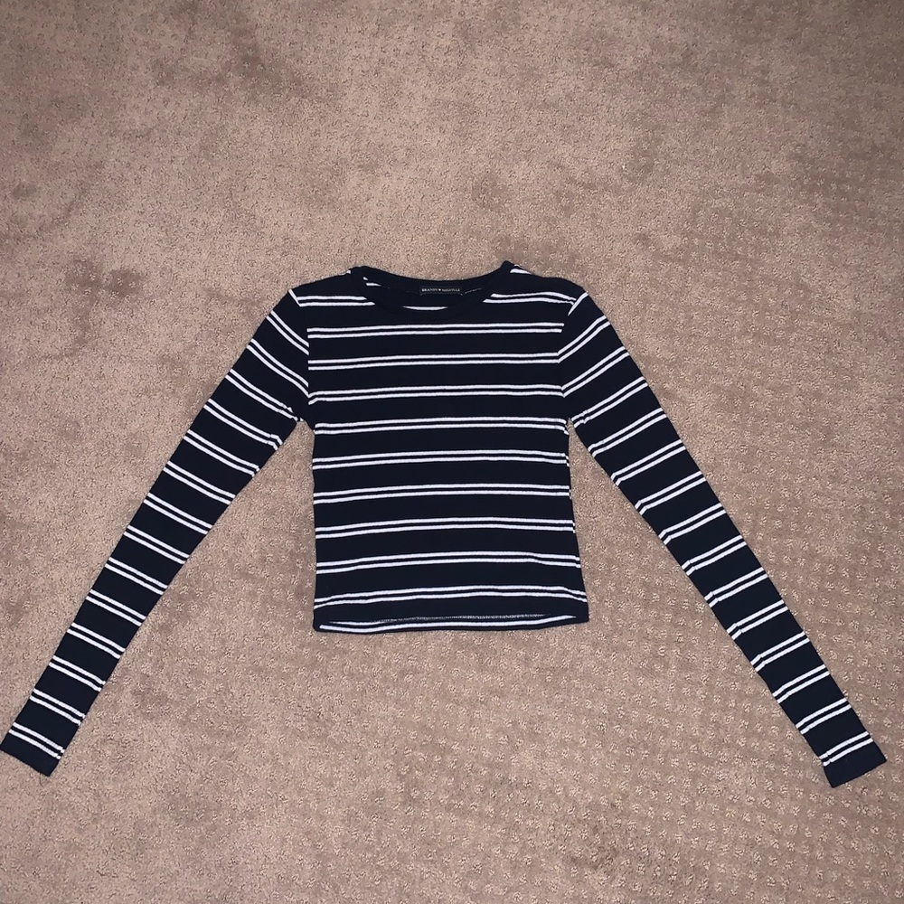 Brandy Melville small long sleeve